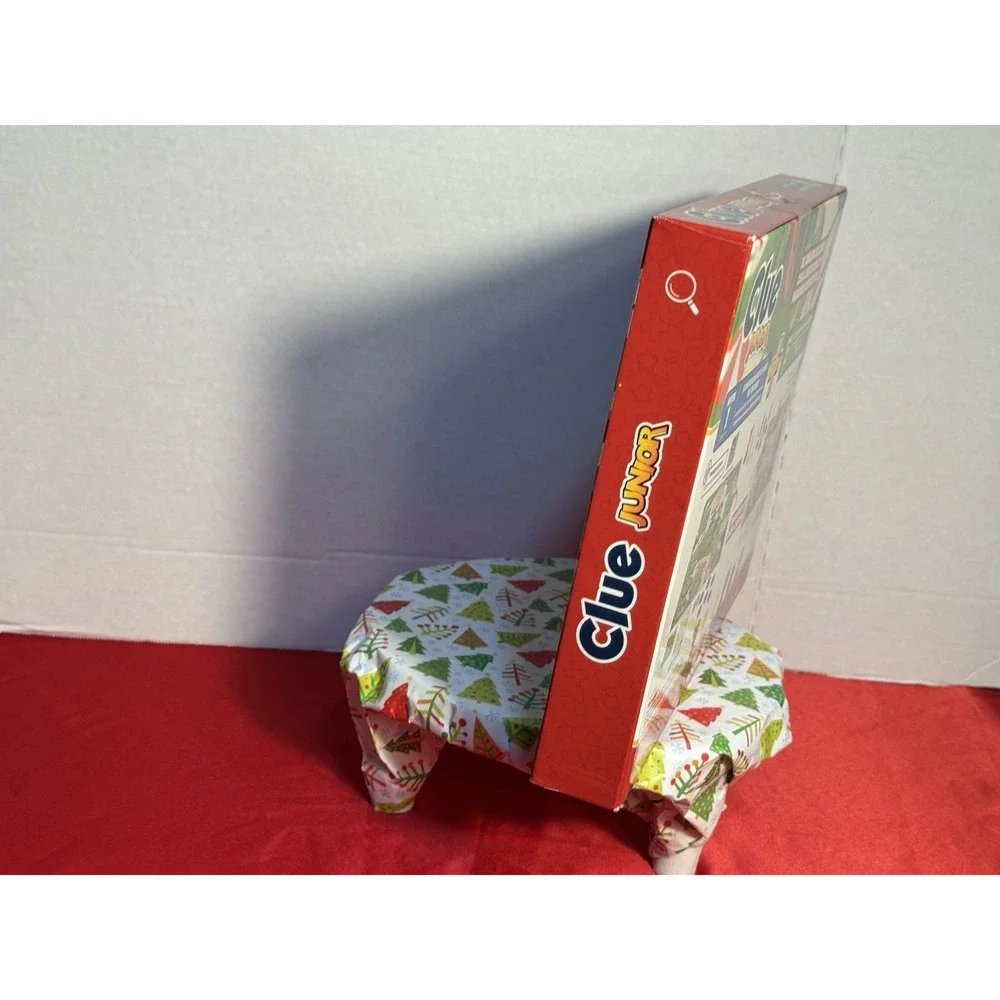 Clue Junior Game, 2-Sided Gameboard, 2 Games in 1, Clue Mystery Game for Younger